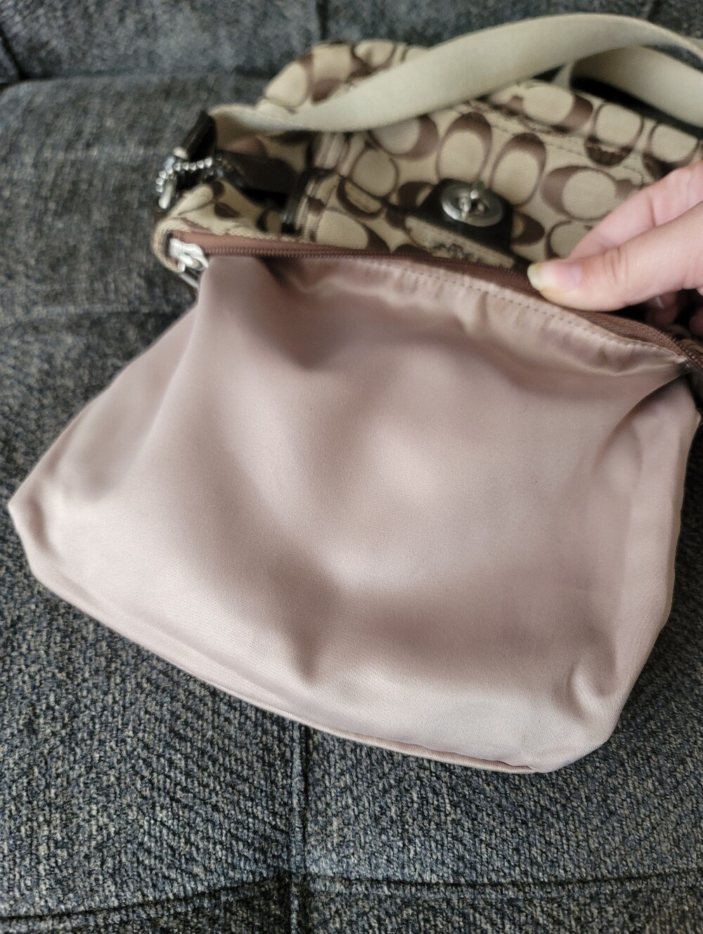 Coach Penelope Classic Khaki Crossbody Y2K Era - Picture 4 of 13